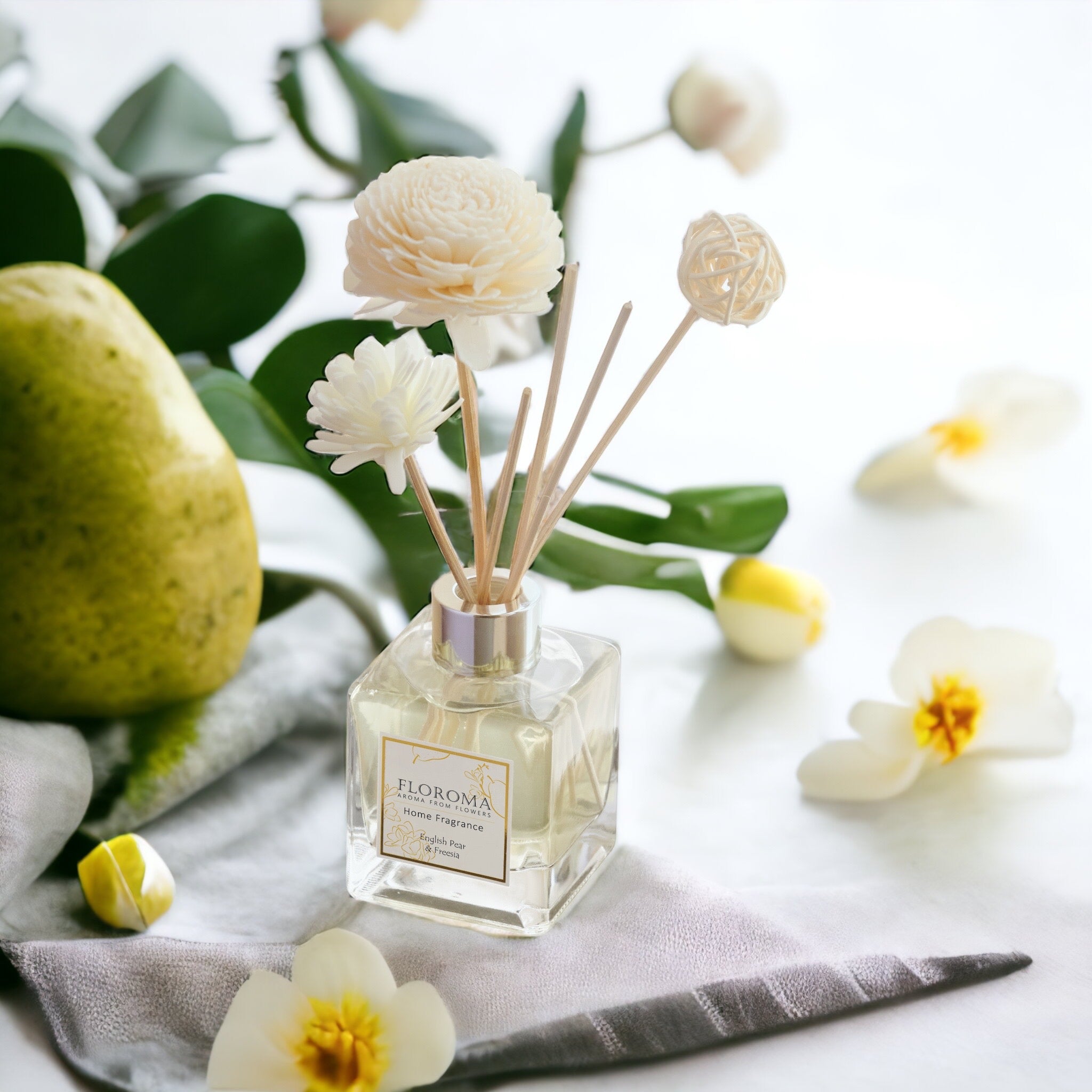 《英國梨與小蒼蘭 English Pear and Freesia》【室內擴香瓶】 Home Diffuser