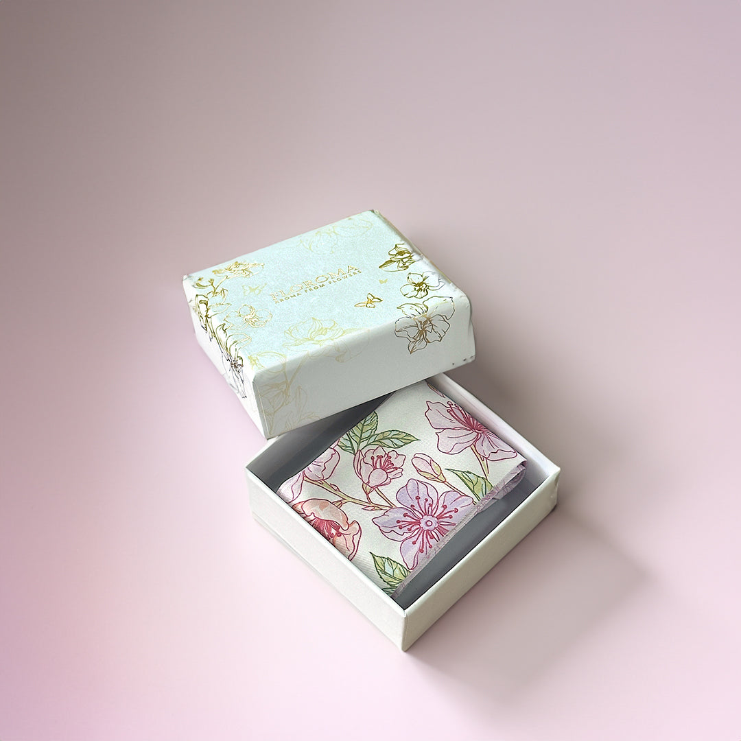 山茶花香氛絲巾 Camellia Scented Scarf